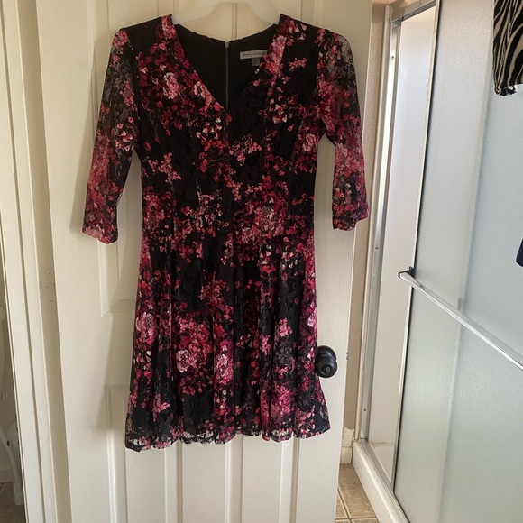 Miscellaneous items from Lele’s closet - Picture 7 of 16